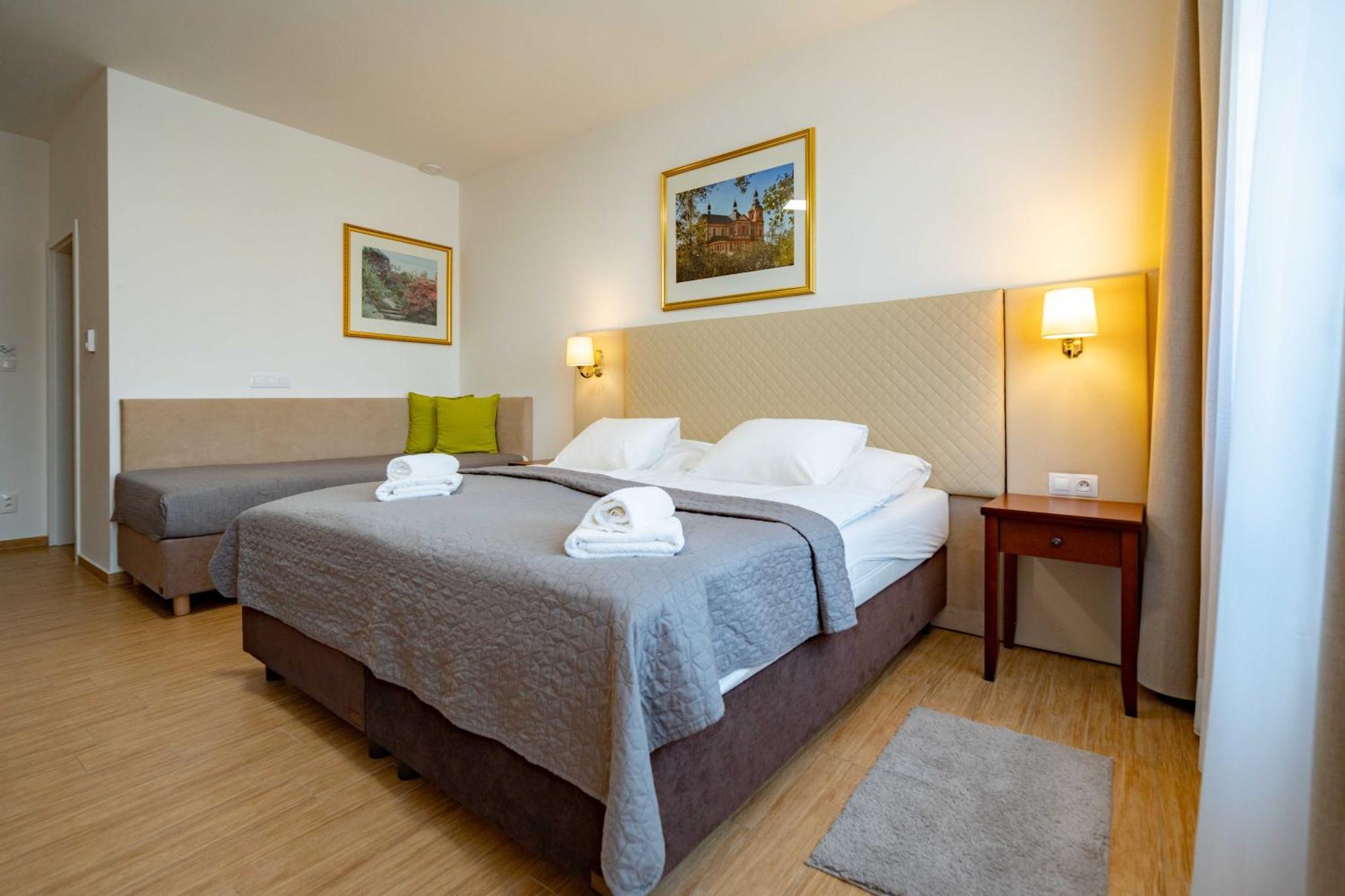 Hotel Volf Přeštice Екстериор снимка