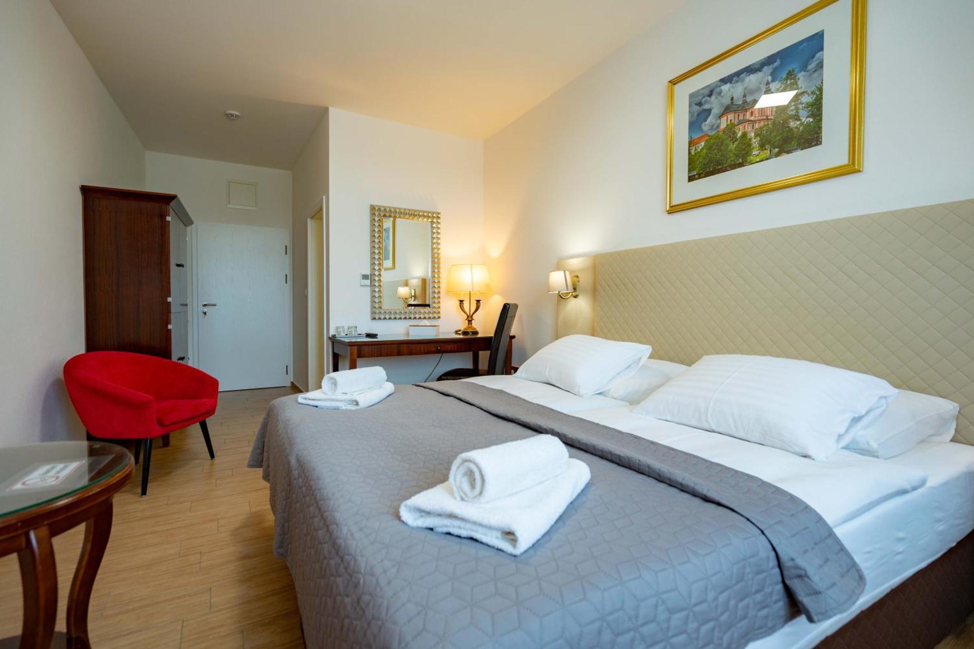 Hotel Volf Přeštice Екстериор снимка